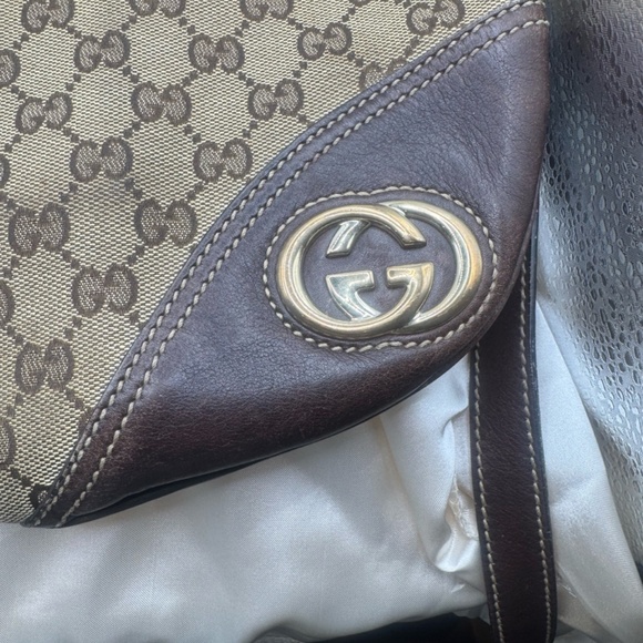 Gucci Vintage Crossbody - Picture 2 of 9